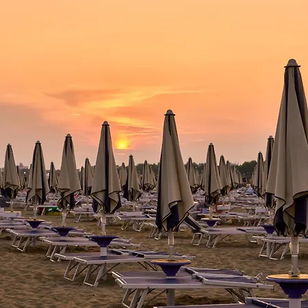 Apartment Elegant Seafront In Bibione
