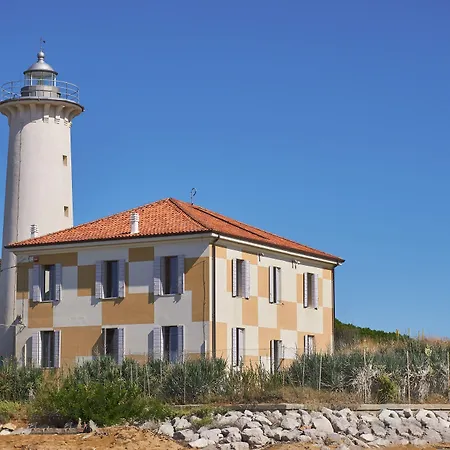 Elegant Seafront In Bibione
