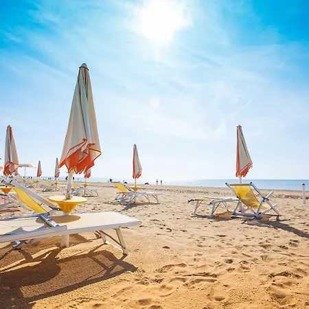 Elegant Seafront In Lejlighed