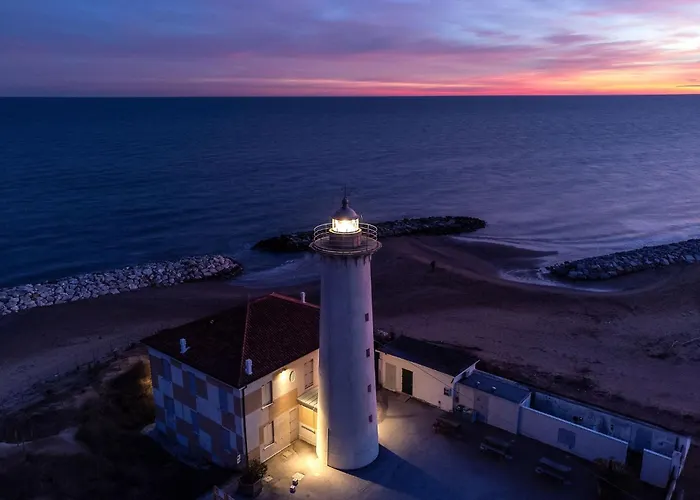 Elegant Seafront In Daire