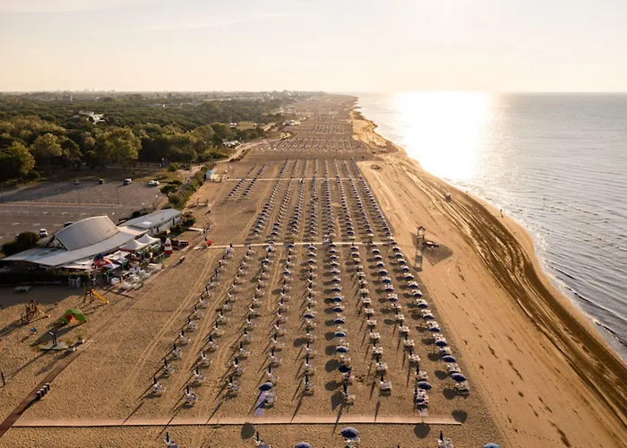 Elegant Seafront In Apartment